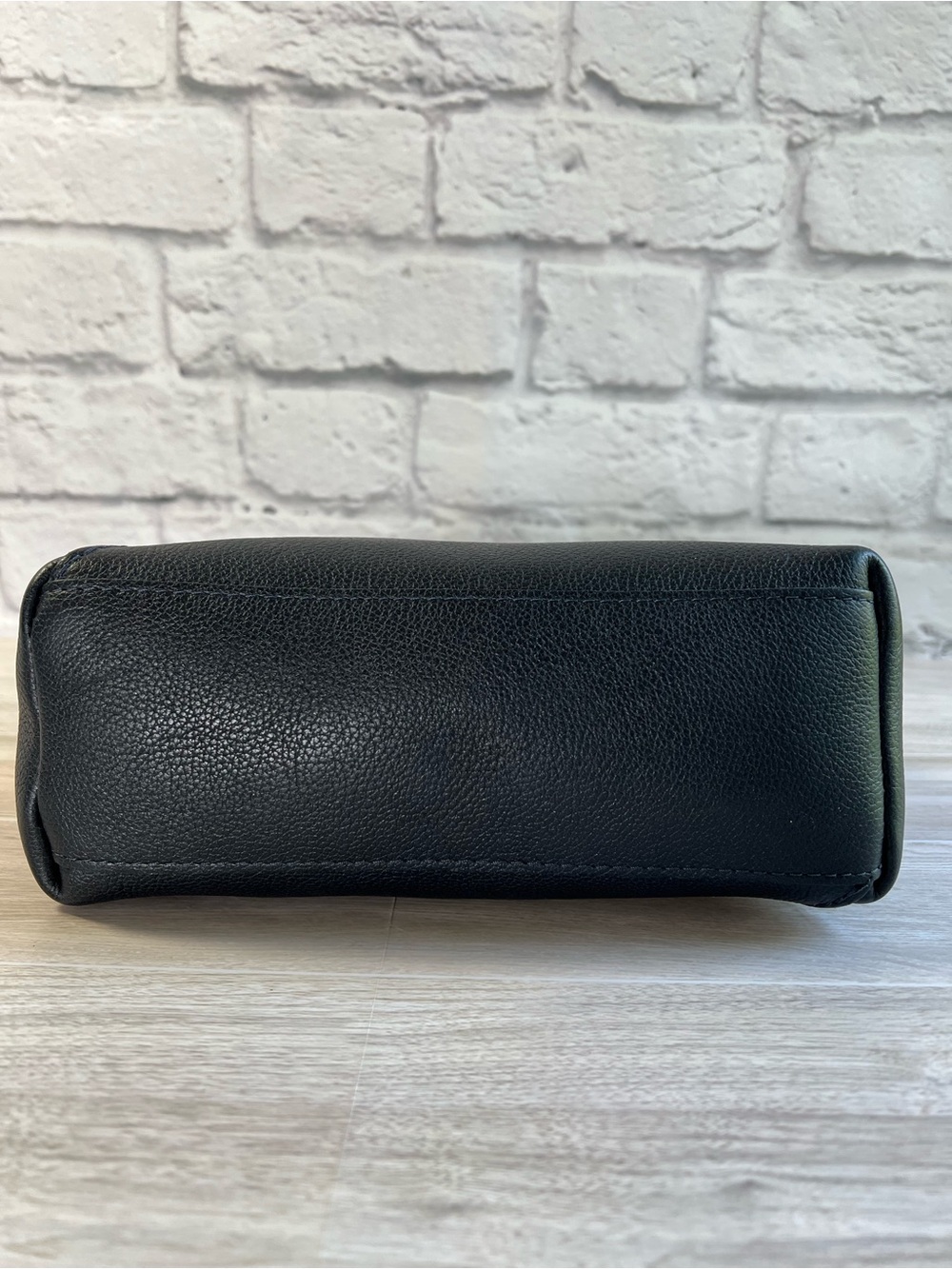 Portland Leather Naomi Night Owl Shoulder Crossbody Bag Small - Picture 6 of 12